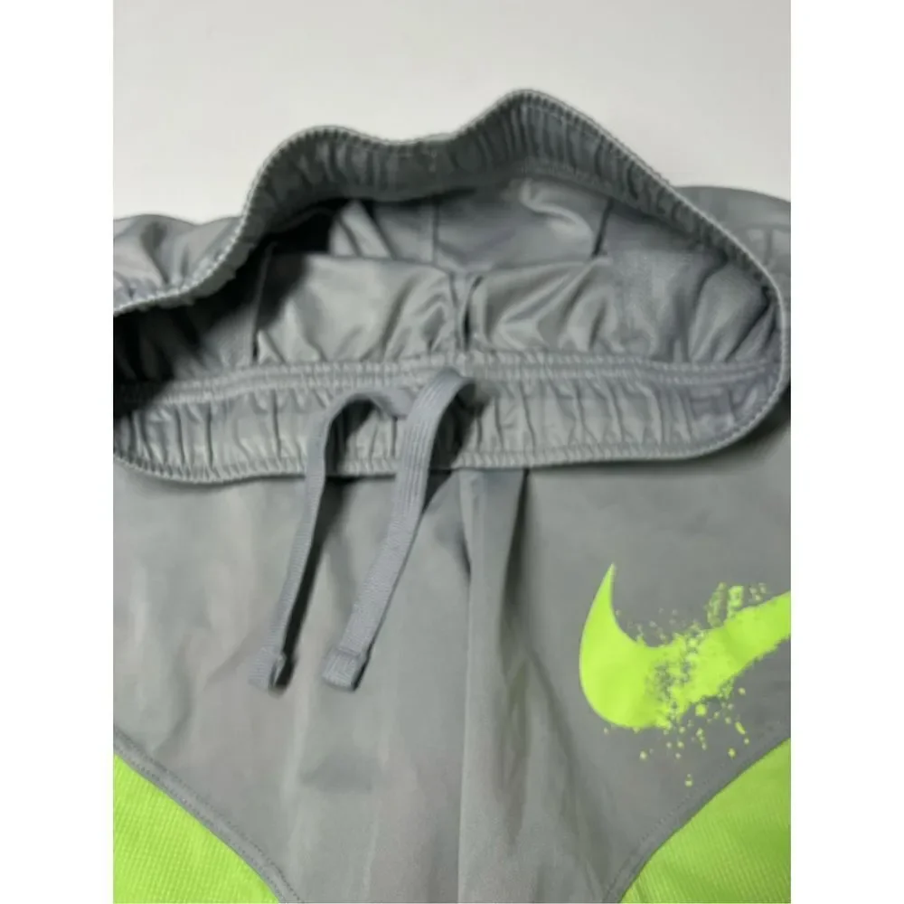 Nike boy graphic